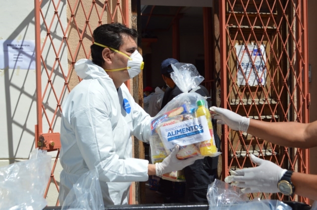 LA ALCALDÍA DE CUENCA CONTINUÓ CON LA ENTREGA DE KITS DEL BANCO MUNICIPAL DE ALIMENTOS.