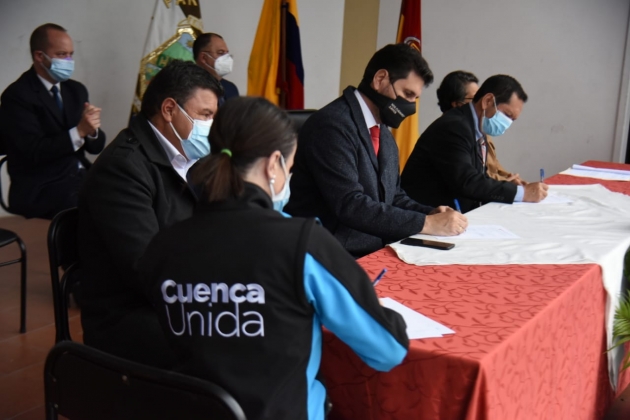 CHECA PRIMERA PARROQUIA RURAL EN FIRMAR PRESUPUESTO PARTICIPATIVO 2021