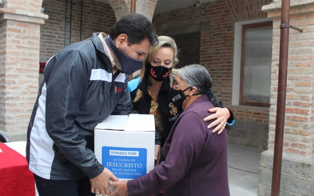 Familias en Situación de Vulnerabilidad Reciben Kits de Alimentos