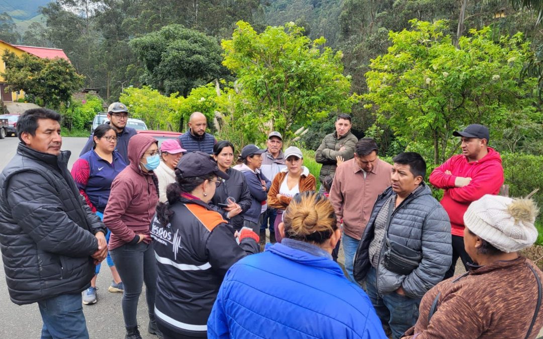 Corporación Municipal brinda atención inmediata ante deslizamiento en la parroquia Baños