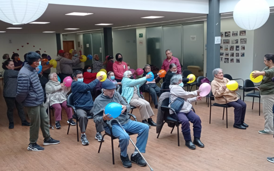 MAYO: Personas de la tercera edad gozan de un envejecimiento saludable con el Centro del Adulto Mayor