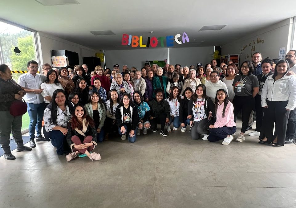INAUGURACIÓN DE LA BIBILIOTECA DEL CENTRO DE CUIDADOS DE L ADULTO MAYOR