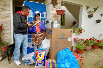 ENTREGA DE INSUMOS HUMANITARIOS A PERSONA AFECTADA POR INCENDIO EN LA PARROQUIA EL VALLE