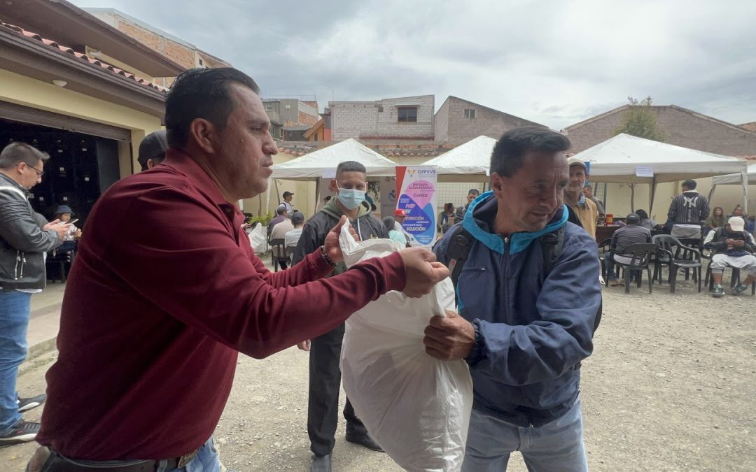 ENTREGAMOS KITS DE ALIMENTOS A LA CASA DEL OBRERO