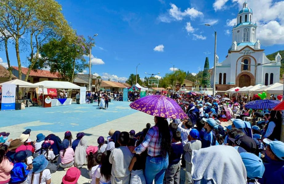 NAVIDAR CON AMOR EN LA PARROQUIA PACCHA