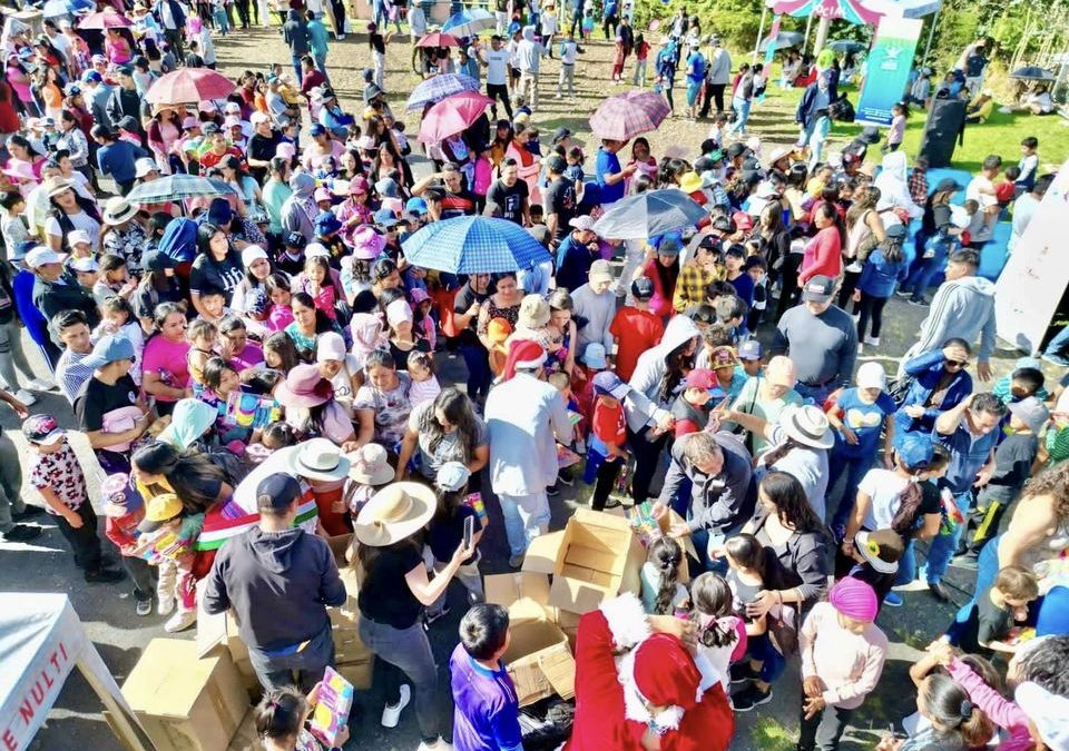 AGASAJO NAVIDEÑOS A NIÑOS Y NIÑAS DE LA PARROQUIA NULTI