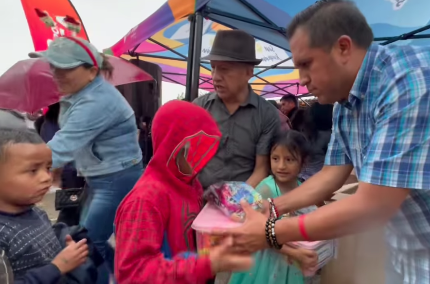 AGASAJO NAVIDEÑO A LOS NIÑOS Y NIÑAS DE LA PARROQUIA SAN JOAQUÍN